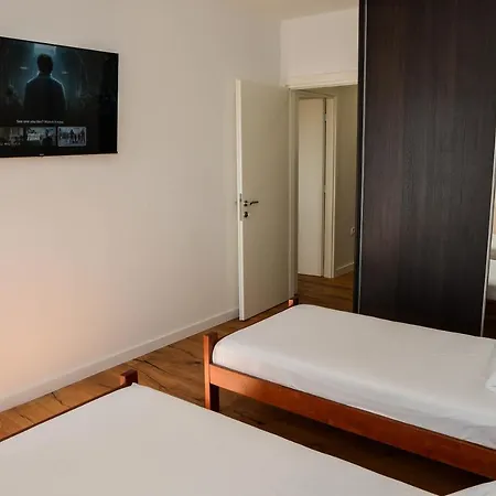 Buracom Trendy Apartment *