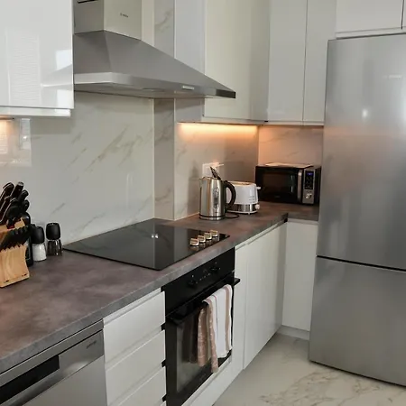 Apartment Buracom Trendy